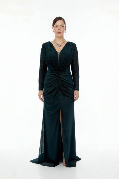 فستان سهرة أخضر زمردي لامع مكشكش بمقاسات كبيرة